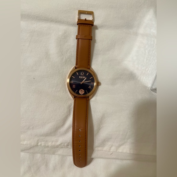 VERSUS VERSACE
VERSUS VERSACE MENS
LEXINGTON 44MM STRAP
FASHION WATCH - Picture 2 of 4